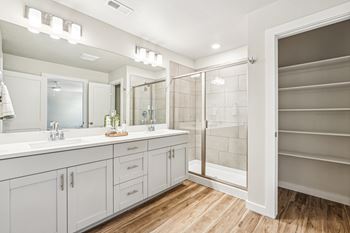 Dual vanity sinks*